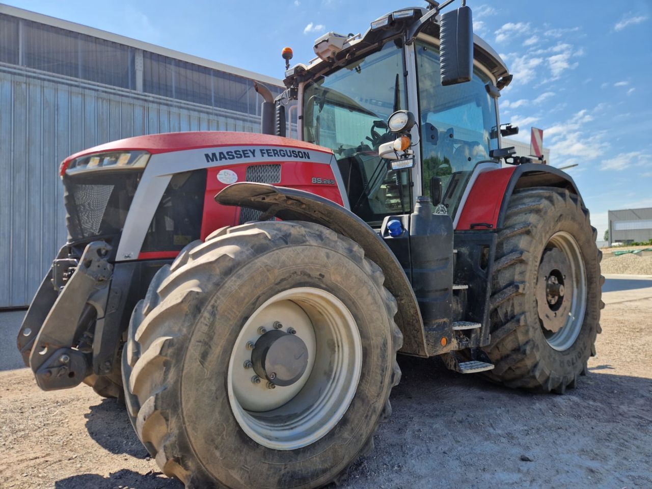 E-FARM: Massey Ferguson 8S.265 - Traktor - id AE1DISR - 105 000 € - Rok produkcji: 2024 - Motogodziny: 3800,Moc silnika: 265,Francja