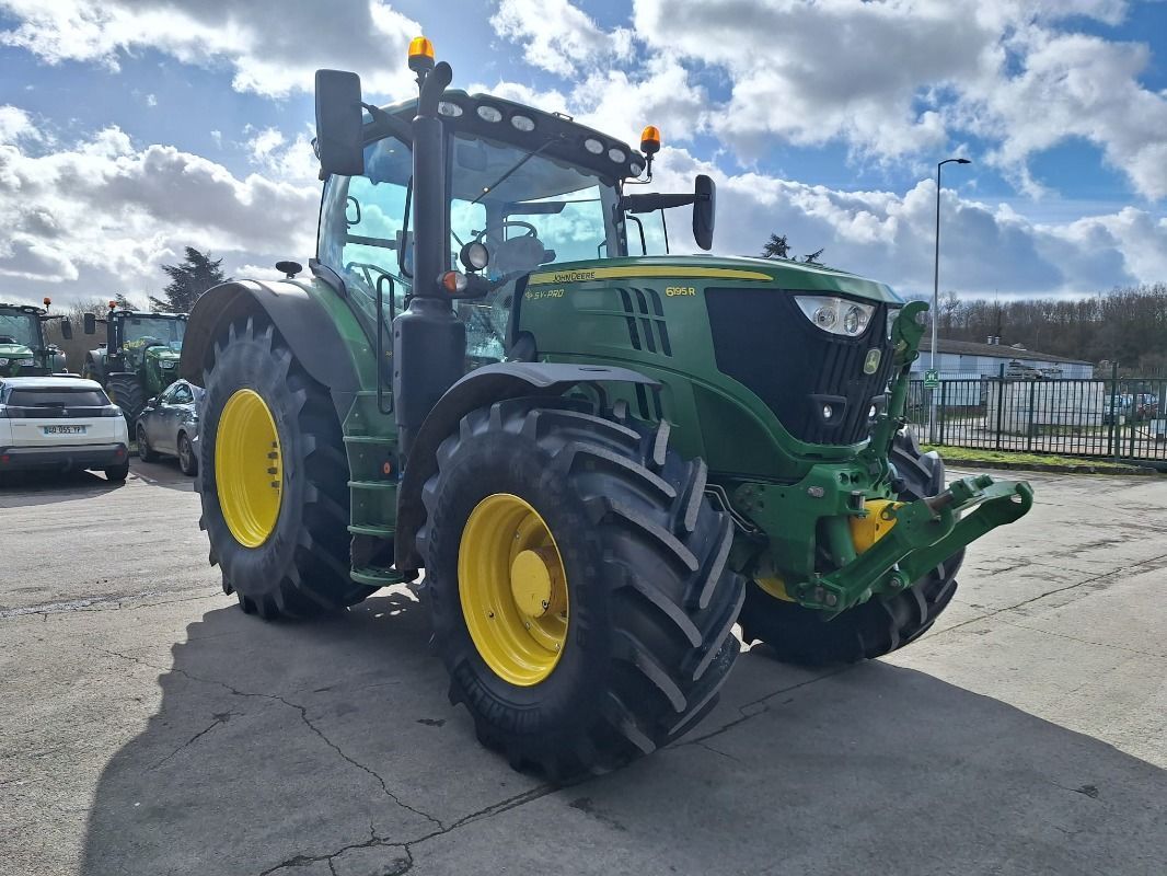 John Deere 6195 R Tractor €136,000