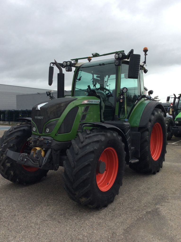 E-FARM: Fendt 514 Vario - Traktor - id LSNGBSL - 75.000 € - Baujahr: 2017 - Abgelesene Motorstunden: 4.517,Motorleistung (PS): 140,Frankreich