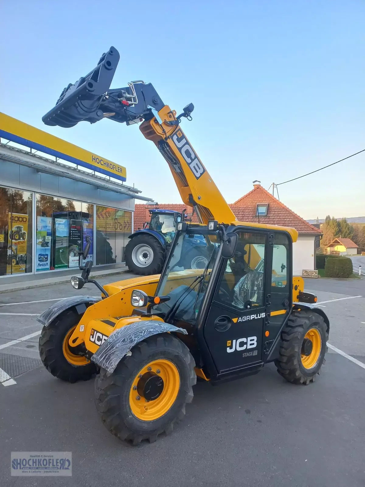E-FARM: JCB agriplus 525-60 - Teleszkópos rakodó - id TMUA1BE - Gyártási év: 2025 - Üzemóra (motor): 10,Motor teljesítménye (LE): 74,Ausztria
