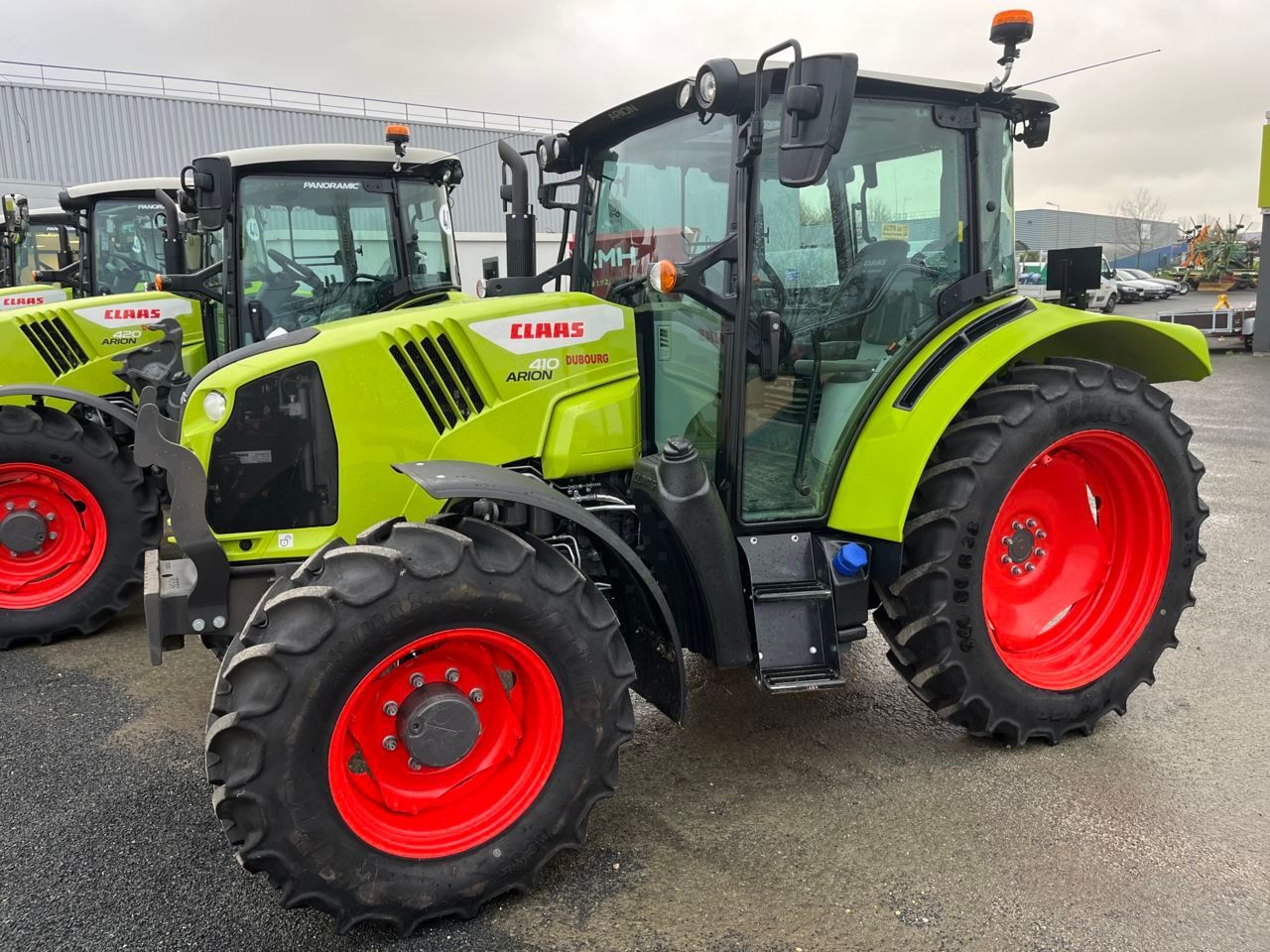 E-FARM: Claas Arion 410 - Traktor - id GGBGYJP - 71 000 € - Rok produkcji: 2023 - Motogodziny: 250,Moc silnika: 90,Francja