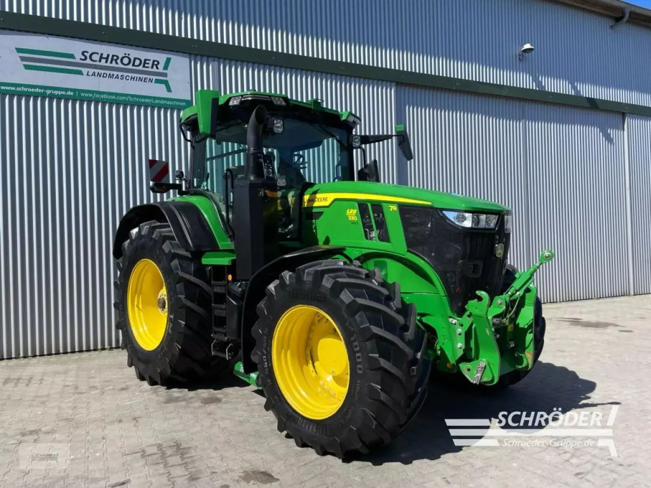 John Deere 7R 330 Tractor €184,885