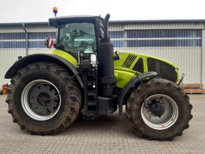 Claas Axion 950 tractor 166 000 €