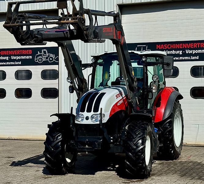 E-FARM: Steyr Kompakt 4090 - Traktor - id KZJDGMQ - 47.499 € - Baujahr: 2023 - Abgelesene Motorstunden: 1.056,Motorleistung (PS): 90,Deutschland