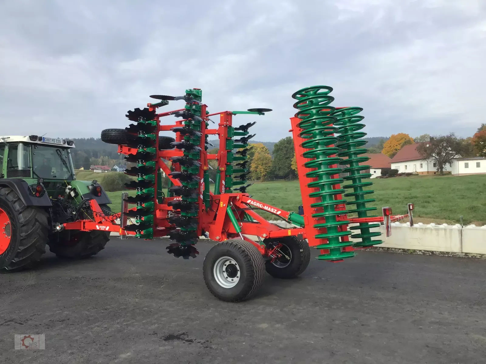 E-FARM: AGRO-MASZ btc50h gezogen druckluftbremse 560er scheiben - Tallerkenharver og skiveharve - id IMNKP6D - Produktionsår: 2025 - Tyskland