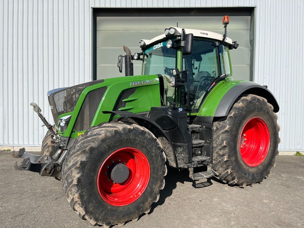 Fendt 826 Vario Profi Plus Tractor