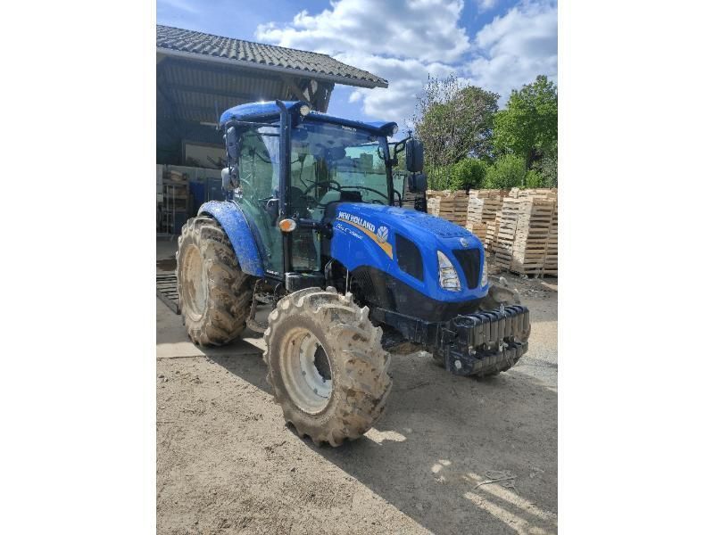 E-FARM: New Holland T4.65 S - Tractor - id 3DSFFKA - 37.000 EUR - Anul: 2023 - Citeste ore: 500,Muterea motorului: 65,Franța