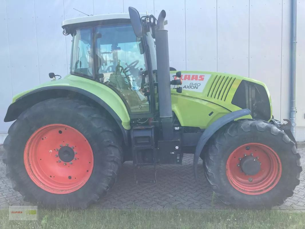 E-FARM: Claas Axion 840 - Tractor - id TFGZPID - €41,950 - Year of construction: 2011 - Engine hours: 12,200,Engine power (HP): 238,Germany