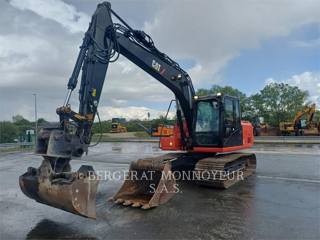 Caterpillar 313f gc Vikšrinis ekskavatorius 85 000 €