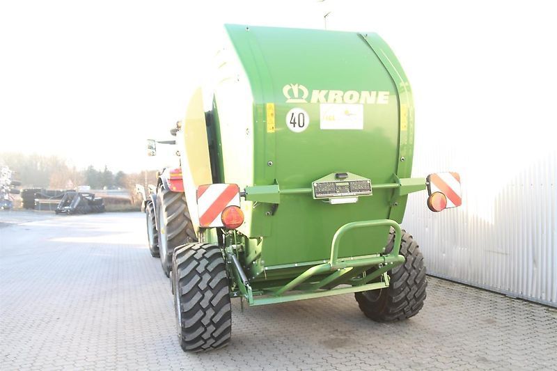 E-FARM: Krone Comprima V 180 XC - Presse à balles - id DDQQXW3 - 49 500 € - Année: 2022 - Allemagne