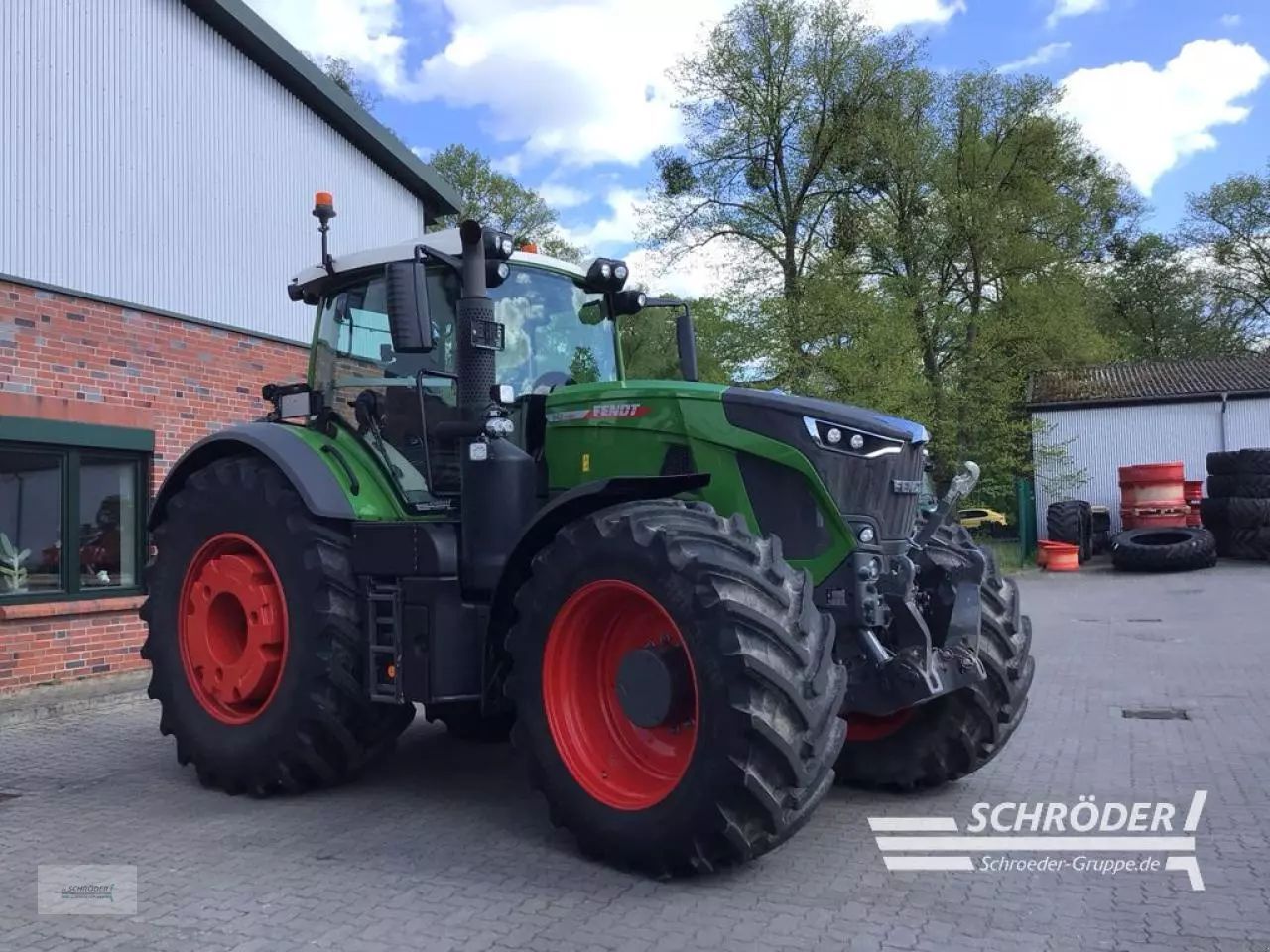 E-FARM: Fendt 942 Vario ProfiPlus - Traktor - id 7K5MGIL - 274.850 € - Baujahr: 2023 - Abgelesene Motorstunden: 1.286,Motorleistung (PS): 415,Deutschland