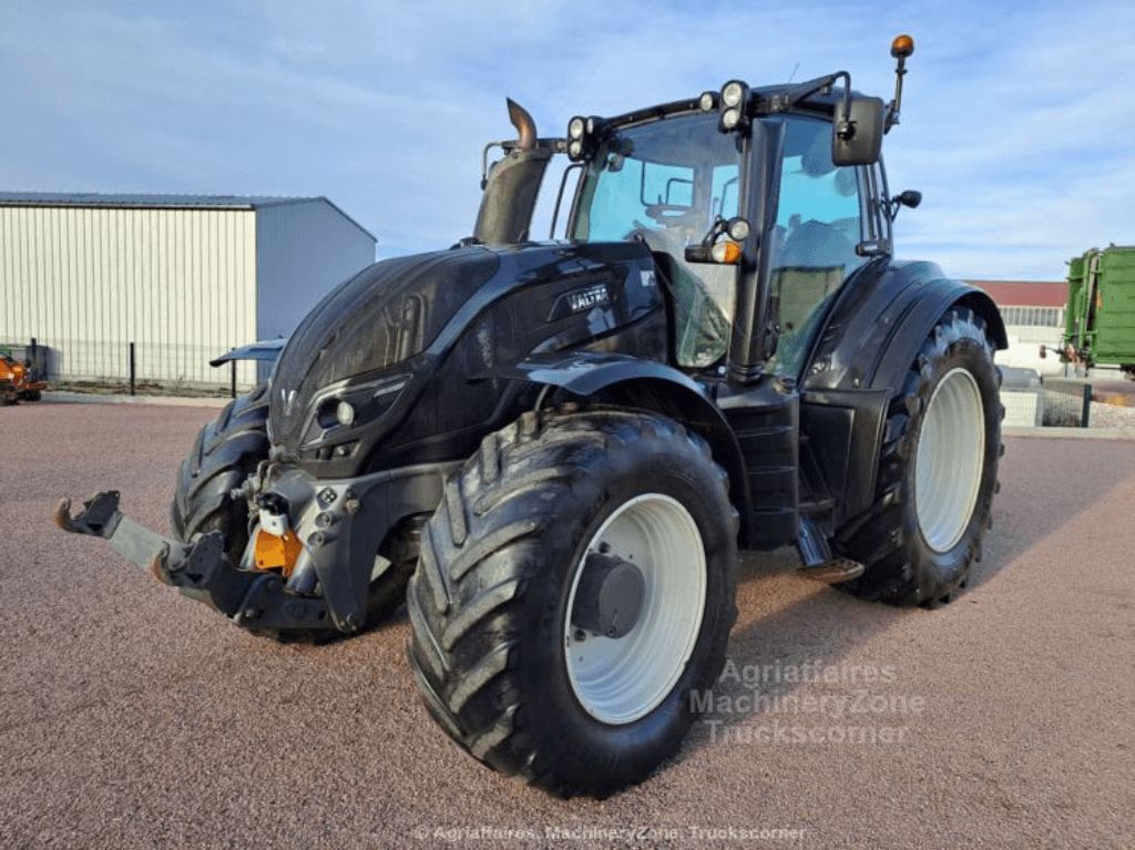 E-FARM: Valtra T234 Versu - Traktor - id FJJYGYH - 81.500 € - Baujahr: 2015 - Abgelesene Motorstunden: 5.300,Motorleistung (PS): 234,Frankreich