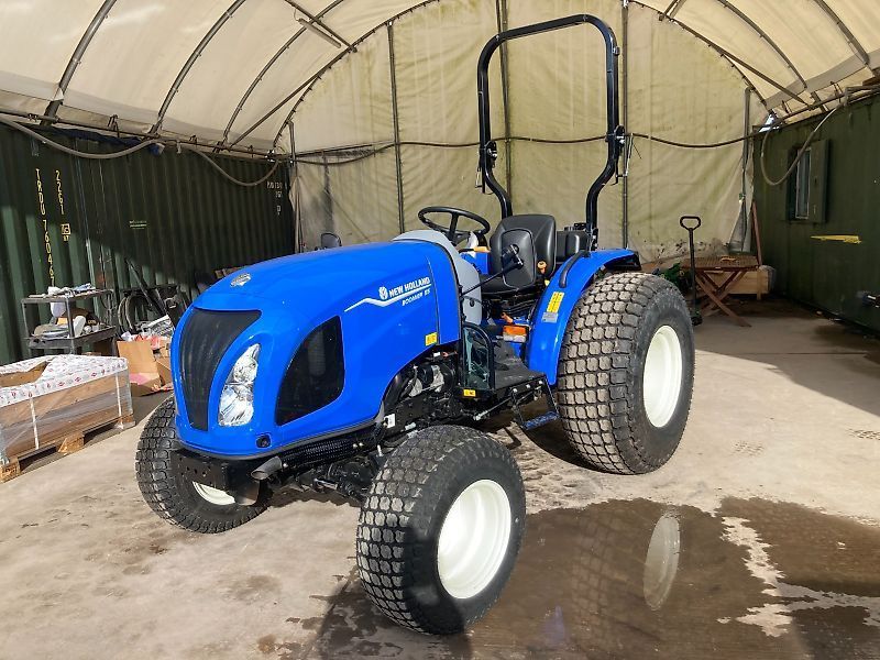 E-FARM: New Holland Boomer 55 - Tractor - id PJV34E3 - Potencia del motor: 55 - Reino Unido