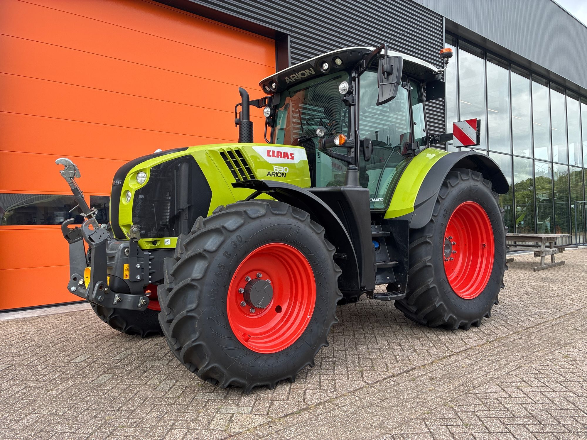 E-FARM: Claas Arion 630 CMATIC - Tractor - id HL6N8LV - €108,500 - Year of construction: 2022 - Engine hours: 510,Engine power (HP): 165,Netherlands
