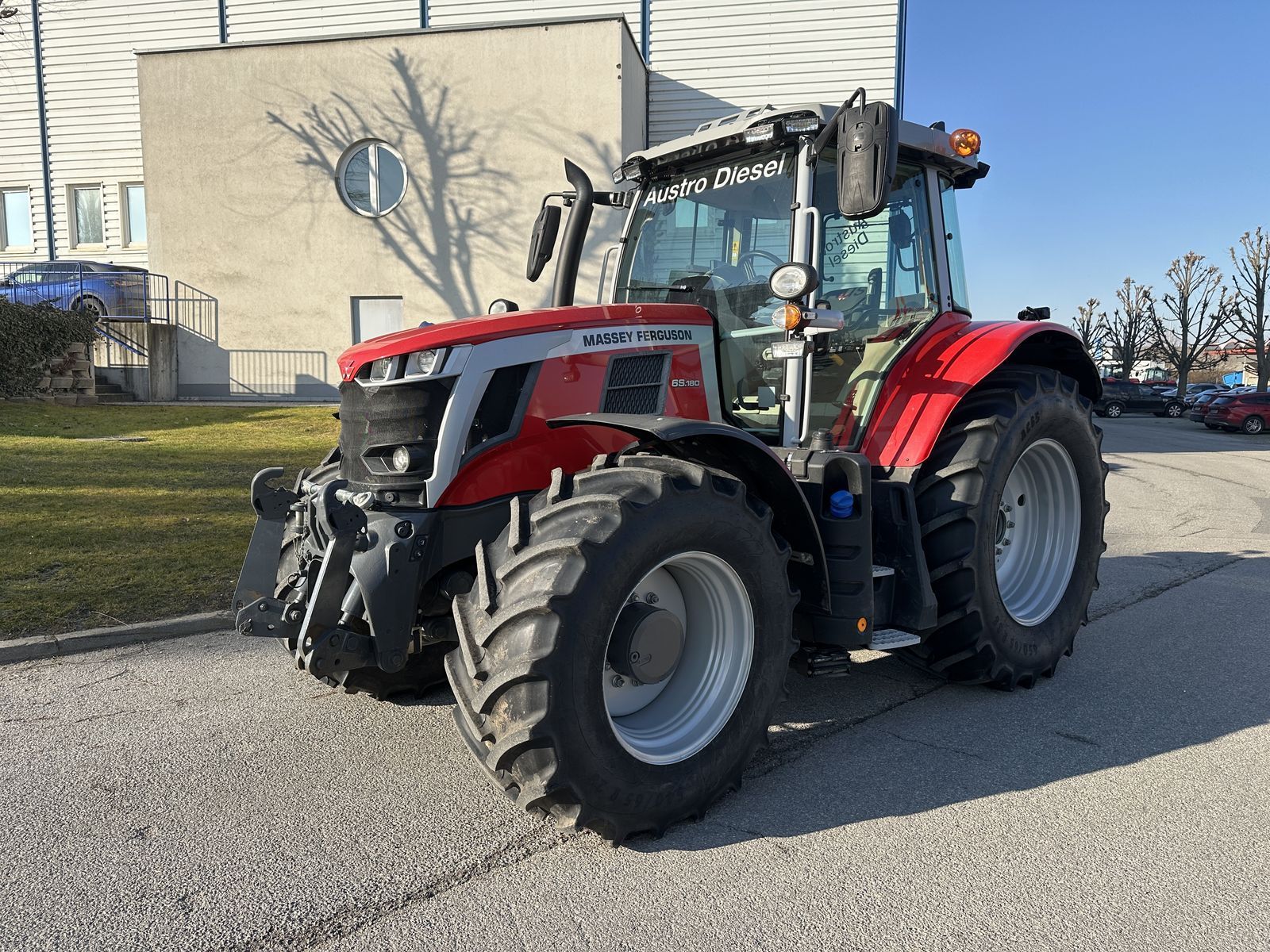 Massey Ferguson MF 6S.180 Traktor 148.000 €