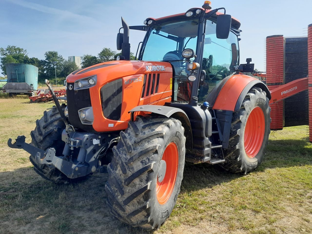 E-FARM: Kubota M7152 - Traktor - id WWV71A5 - 85.000 € - Baujahr: 2019 - Abgelesene Motorstunden: 1.900,Motorleistung (PS): 150,Frankreich