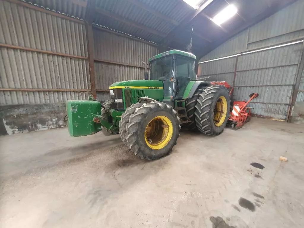E-FARM: John Deere 7710 - Trattore - id WISQSEA - Anno di costruzione: 1997 - Ore: 16.000,Potenza del motore: 155,Danimarca
