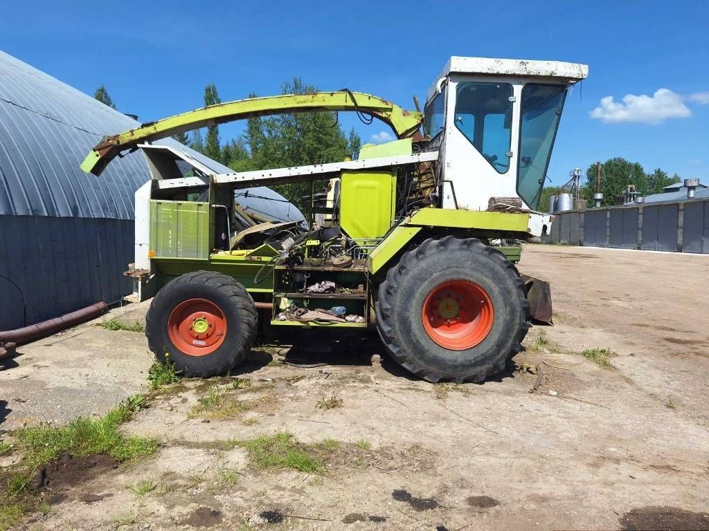 E-FARM: Claas Jaguar 690 SL - Self propelled forage harvester - id 1DNPAF1 - €5,000 - Year of construction: 1990 - Engine power (HP): 220,Lithuania