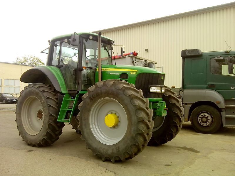 John Deere 6930 Tractor 39.800 EUR