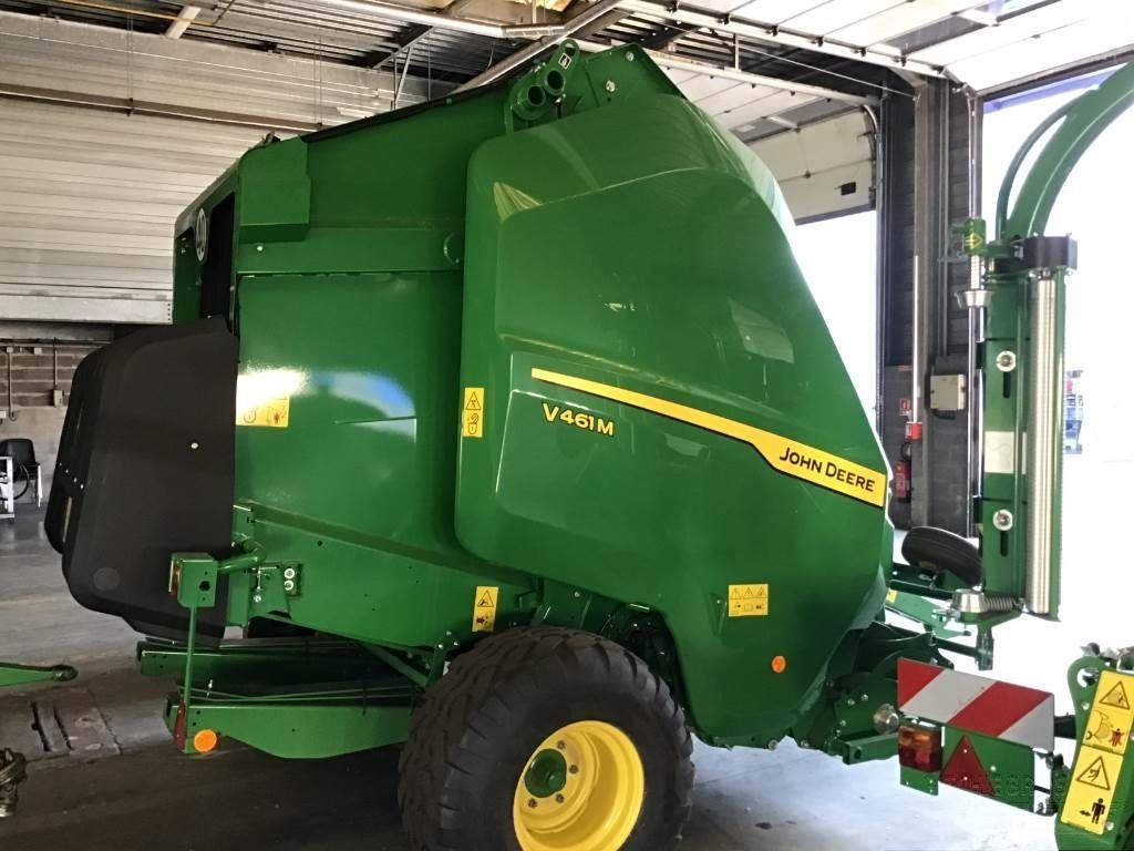 E-FARM: John Deere V461M - Presă de balotat - id RK3LMMM - Anul: 2024 - Franța