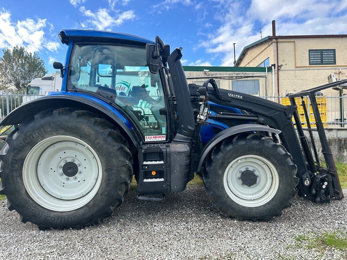 Valtra N135D Traktor 78.000 €