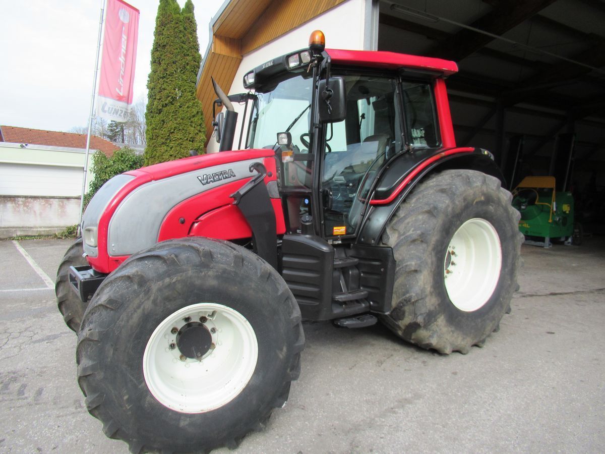 E-FARM: Valtra N101 - Traktor - id MHRQSMC - 40.000 € - Baujahr: 2010 - Abgelesene Motorstunden: 7.930,Motorleistung (PS): 114,Österreich