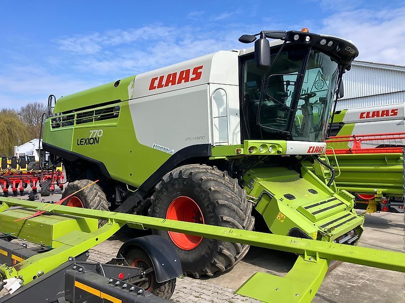 Claas Lexion 770 Combine harvester €145,000