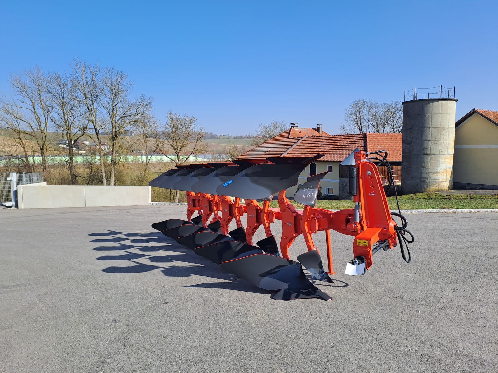 E-FARM: Kuhn vari master 123 - Arado - id ZYFVPTN - Año: 2024 - Austria