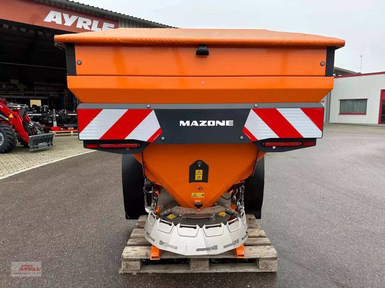 E-FARM: Amazone e+s 751 - Equipamiento municipal - id EEJLSWI - 8517 € - Año: 2023 - Alemania