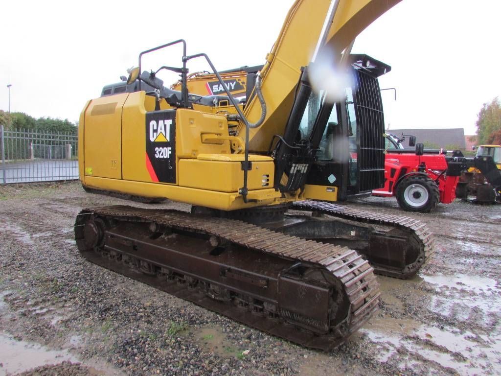 Caterpillar 320 fl kettenbagger 57.000 eur hs21 a/c Pásové rypadlo 57 000 €