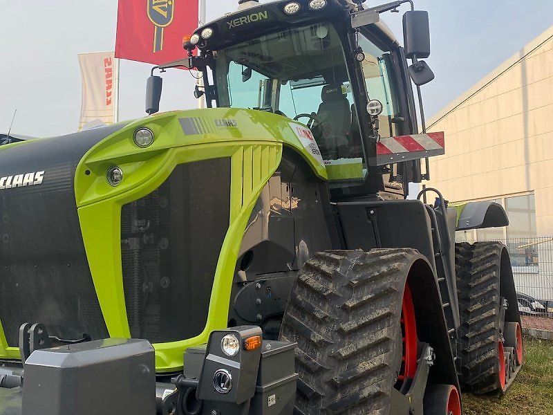 E-FARM: Claas Xerion 5000 TRAC TS - Τρακτέρ - id DRMTGTH - 385.000 € - Χρονία: 2023 - Μετρητής ωρών: 250,Ισχύς κινητήρα: 509,Γερμανία