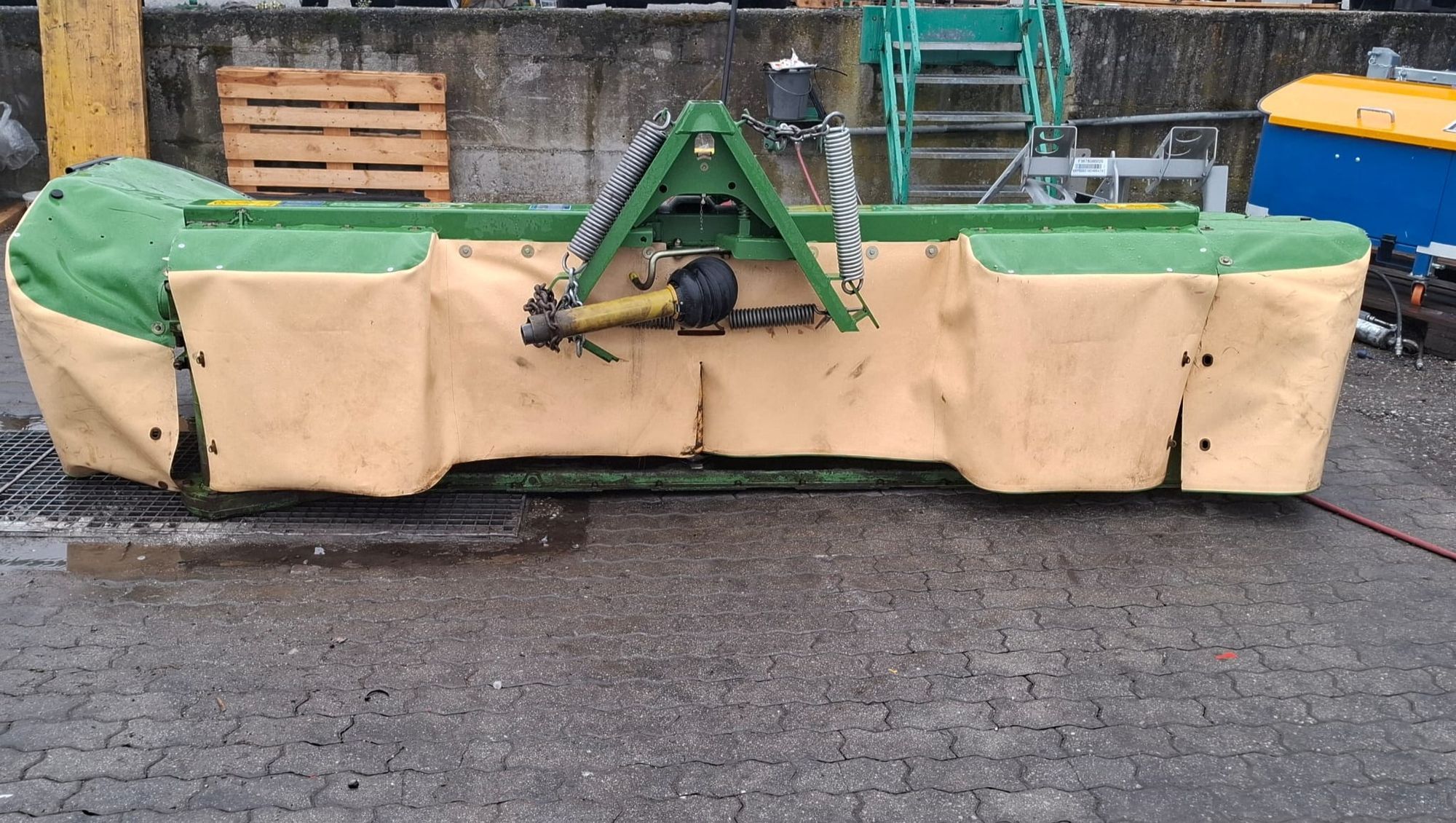 E-FARM: Krone Frontmähwerk - Mower - id EAHXQ9Q - €10,177 - Year of construction: 2012 - Engine hours: 11,500,Austria