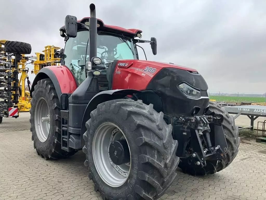 Case IH Optum 300 CVX Trattore 91.377 €