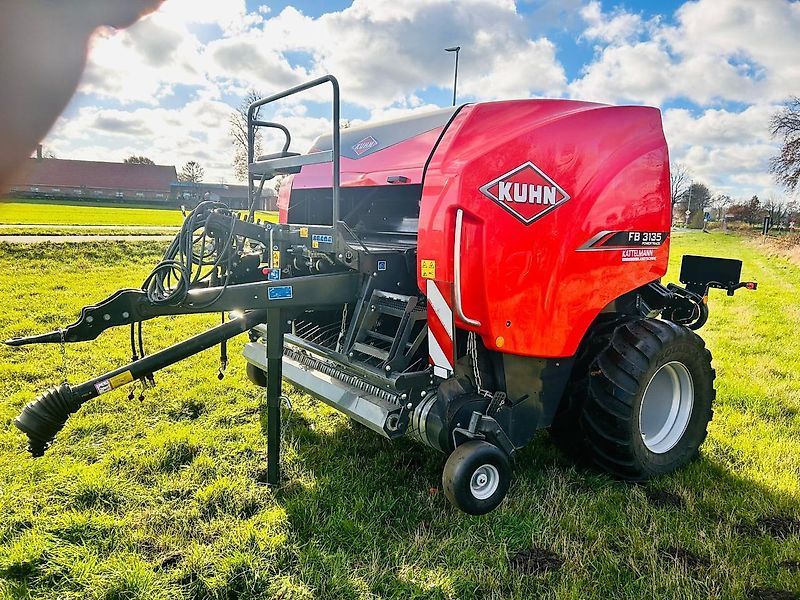Kuhn FB 3135 Baler