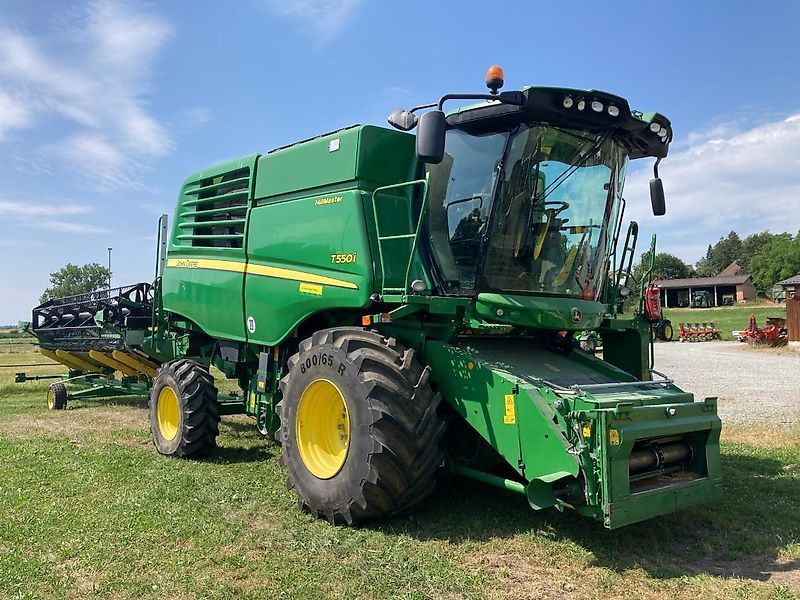 E-FARM: John Deere T 550 - Combine harvester - id QU1BNH1 - €185,000 - Year of construction: 2019 - Engine hours: 1,030,Engine power (HP): 305,Germany