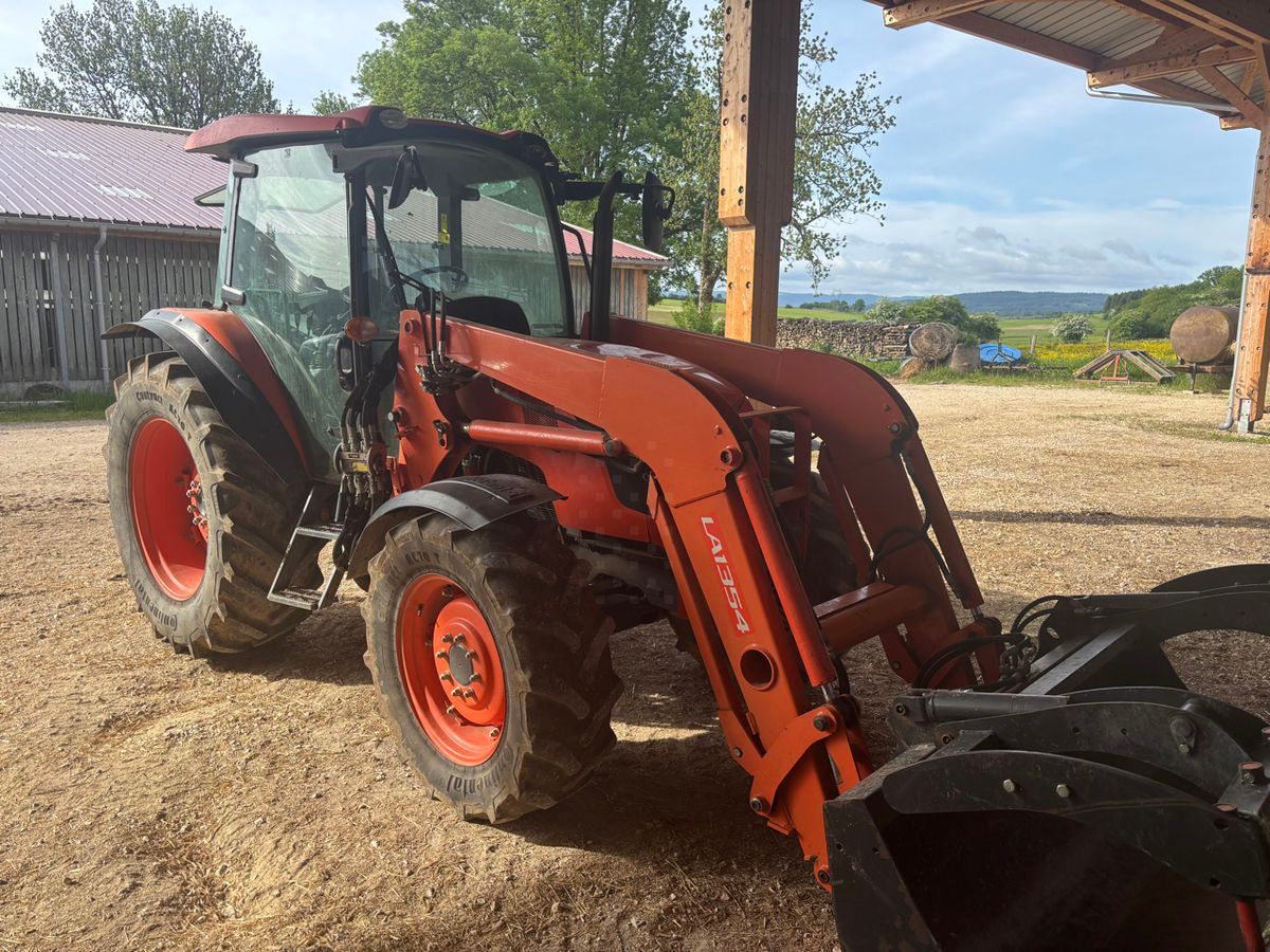E-FARM: Kubota M 8560 - Tractor - id IZT3VNI - €35,000 - Year of construction: 2014 - Engine hours: 4,200,Engine power (HP): 85,France