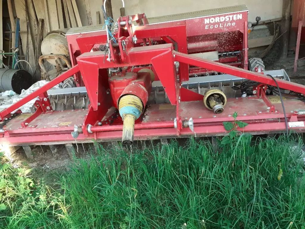 E-FARM: KONGSKILDE mecanique - Semoir - id ZV5EVKE - 16 500 € - Année: 2013 - France