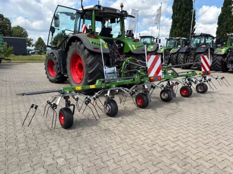 Fendt Twister 6606 DN Karuzelowy przetrząsacz do siana