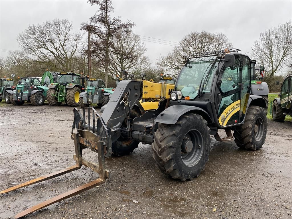 New Holland th7.42 elite Teleskopický nakladač 43 008 €