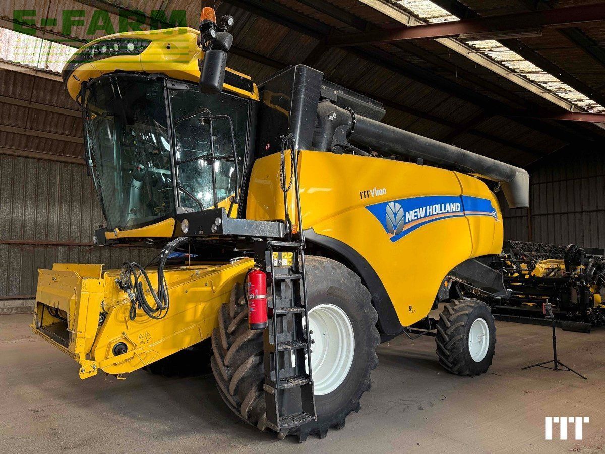 New Holland CX 6.90 Combine harvester €190,000