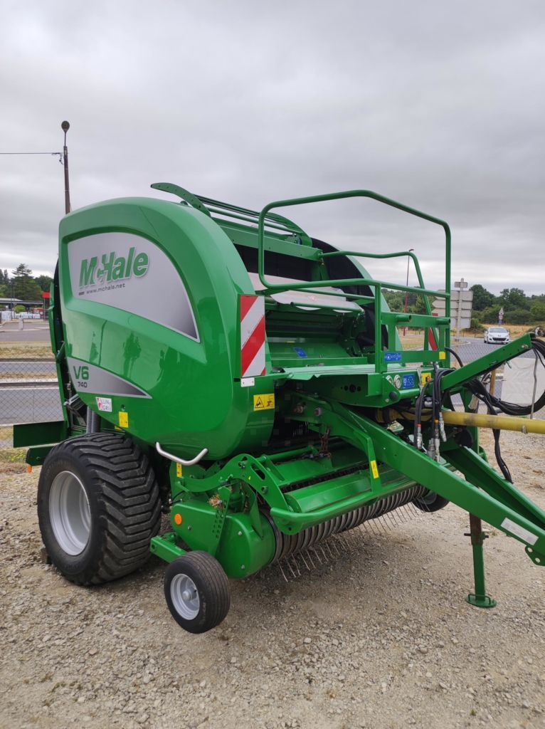 E-FARM: McHale v6.740 - Empacadora - id SGQIBFV - 35.000 € - Año: 2022 - Las balas producidas: 9400,Francia