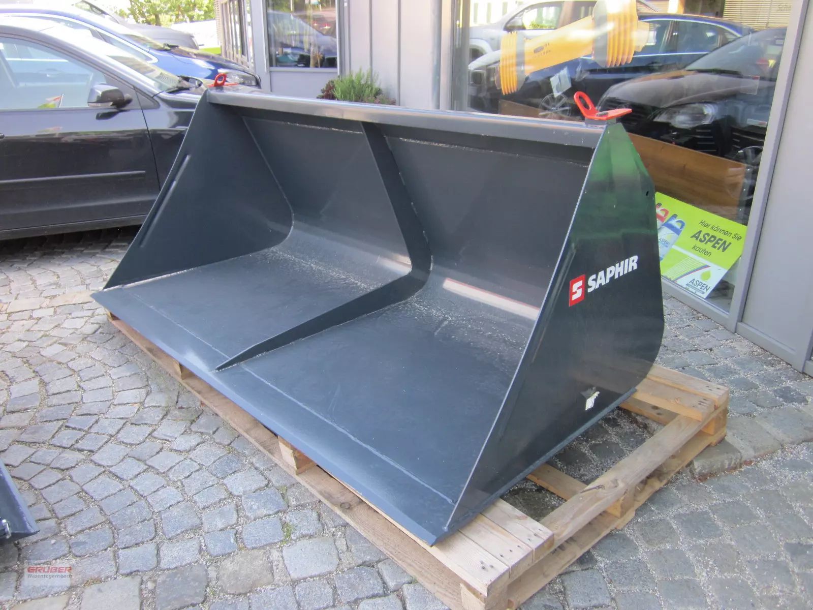 SAPHIR lg 22+ Attachment €1,850