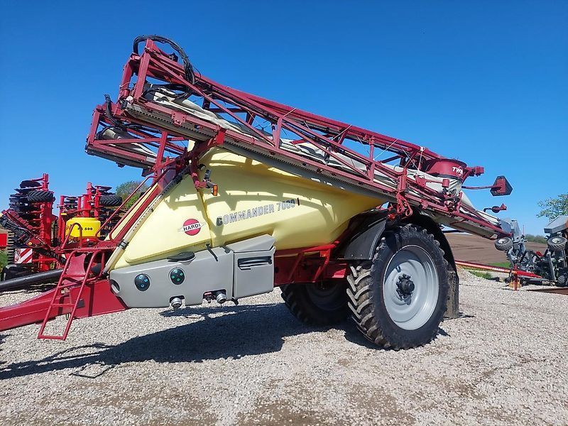 E-FARM: Hardi COMMANDER 7000 - Opryskiwacz - id XEH4MWA - 46 791 € - Rok produkcji: 2015 - Dania