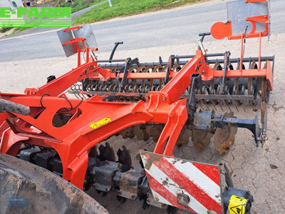 Kuhn Optimer 303 - Herse à disques et disque compact - id T82L1HP - 8 500 € - Année: 2014 | E-FARM