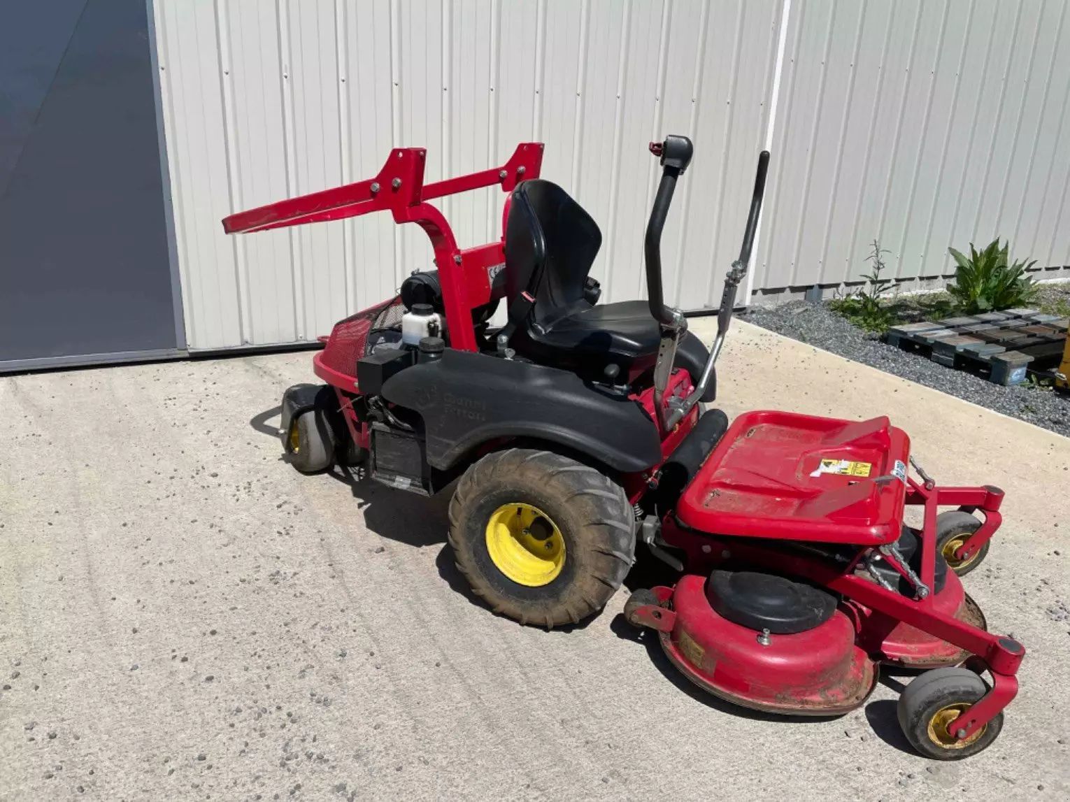 E-FARM: Gianni Ferrari tondeuse autoportée turbo z223 gianni ferrari - Газонокосилка - id MEWYKYD - 8 500 € - Год выпуска: 2018 - Франция