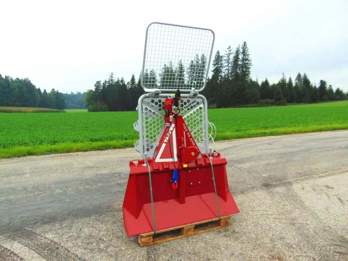 E-FARM: Tajfun egv 55 ahk sg - Equipos forestales - id EIC7ZCJ - 6792 € - Año: 2023 - Austria