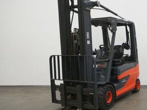 E-FARM: Linde e 25 l 387 - Maszt sztaplowy - id 8D4WB59 - 23 500 € - Rok produkcji: 2017 - Motogodziny: 4799,Niemcy