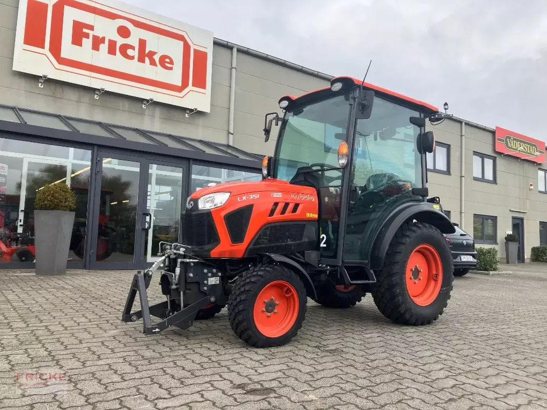 E-FARM: Kubota lx-351 cab *mietrückläufer* - Τρακτέρ - id LZP3YD9 - 33.350 € - Χρονία: 2023 - Μετρητής ωρών: 60,Ισχύς κινητήρα: 34,Γερμανία