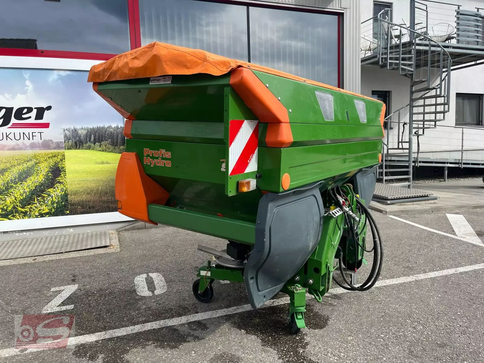 E-FARM: Amazone amazone za-m 3200 profis hydro - Fertiliser spreader - id FKDI1WE - €9,558 - Year of construction: 2013 - Austria