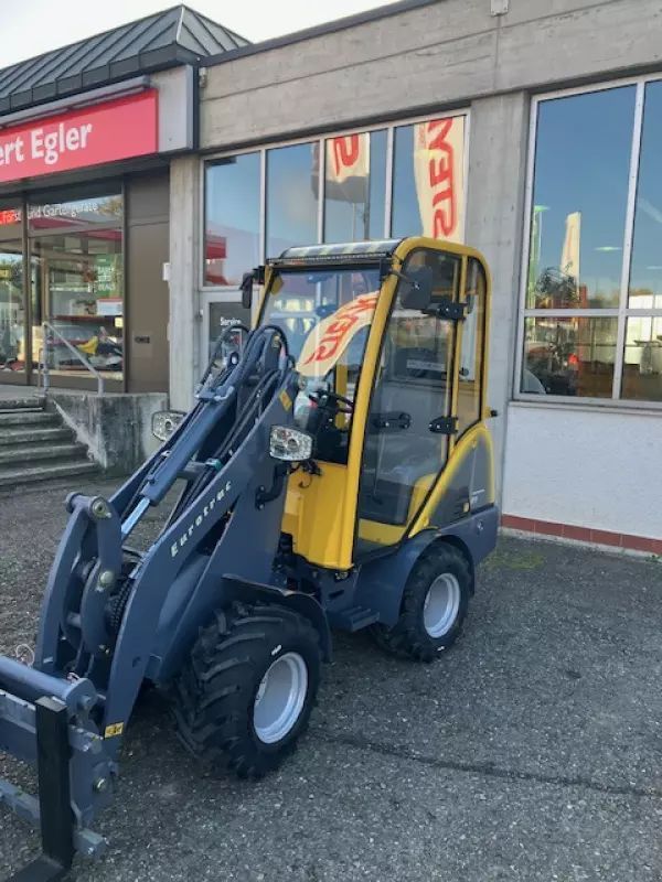 E-FARM: Eurotrac w11 - Tele wheel loader - id 1TZG2GL - Engine power (HP): 26 - Germany